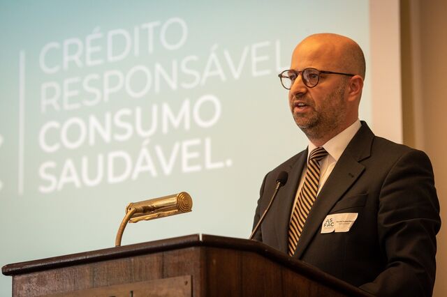 Financeiras pedem alívio fiscal para estimular crédito ao consumo