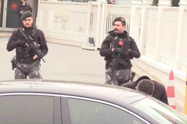 Ucrânia: MNE da Turquia vai dar início às negociações de Istambul 