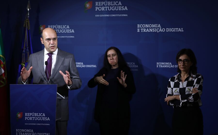 Pedro Siza Vieira, Maria do Céu Antunes