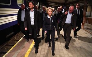 Ursula von der Leyen a caminho de Kiev