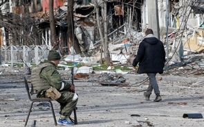 Mariupol já está nas mãos dos russos, diz Putin
