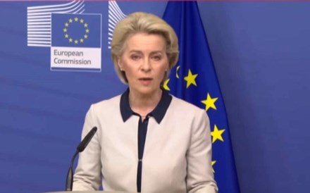 Ursula von der Leyen assume que dependência da energia russa 'não é sustentável'