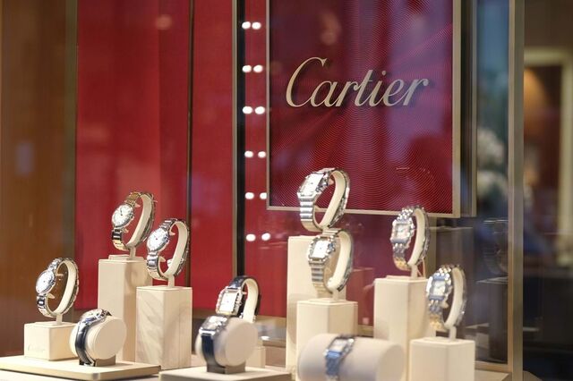 Marcas de luxo 'mimam' clientes VIP para contornar confinamentos em Xangai