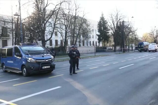 Ucrânia: Carro embate no portão da embaixada da Rússia em Bucareste 