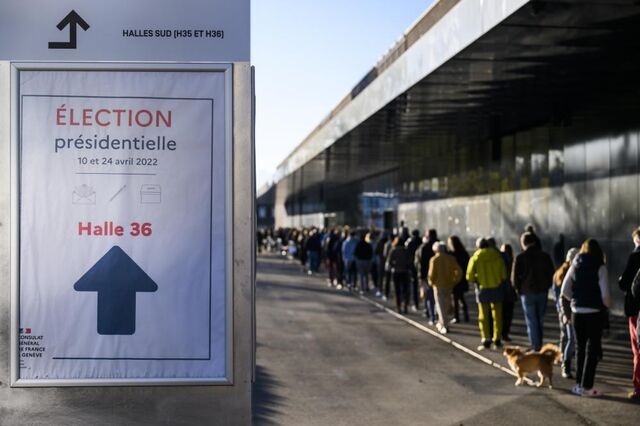 Eleições francesas com taxa de participação de 26,41% ao meio-dia
