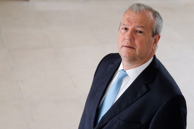 Aeroporto? 'Sr. Primeiro-ministro: tem esta maioria absoluta, use-a'