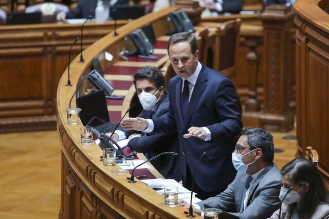 Menos de 10% das propostas de alteração ao OE 2022 foram acolhidas pelo PS