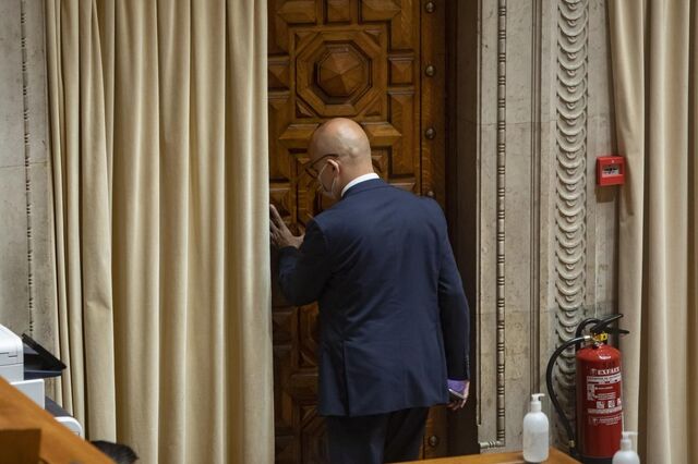 Leão deixa Governo com défice de 0,4% no primeiro trimestre