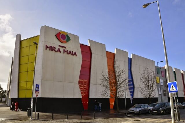 Domingos Névoa compra dois “shoppings” por mais de 20 milhões de euros