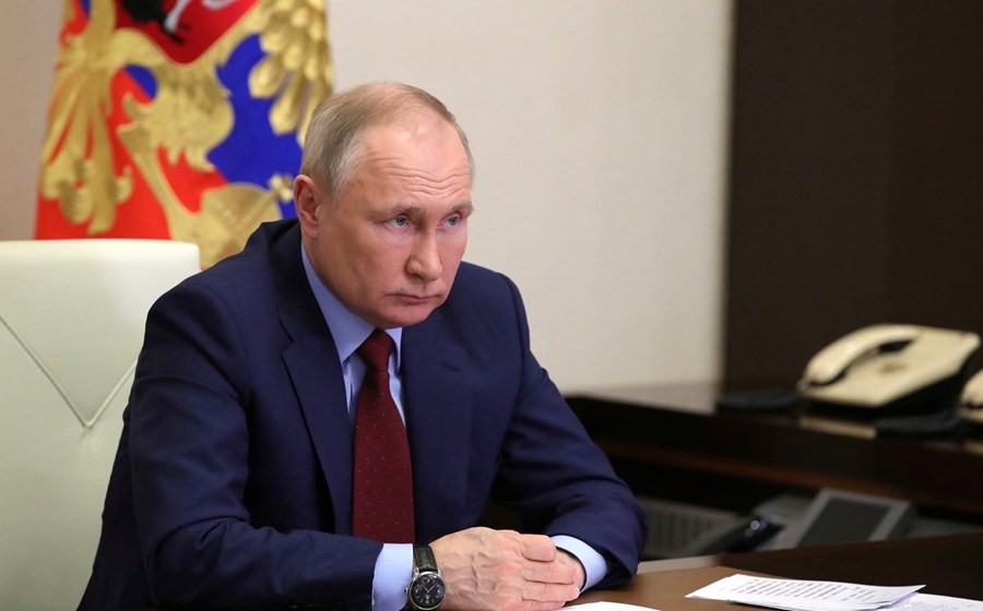 Putin exige que os pagamentos do gás russo passem a ser feitos em rublos. A moeda valorizou, mas o efeito final da estratégia do Kremlin é incerto.