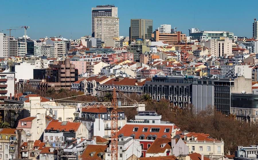 Área Metropolitana de Lisboa e região do Algarve são onde as casas têm os valores mais elevados.