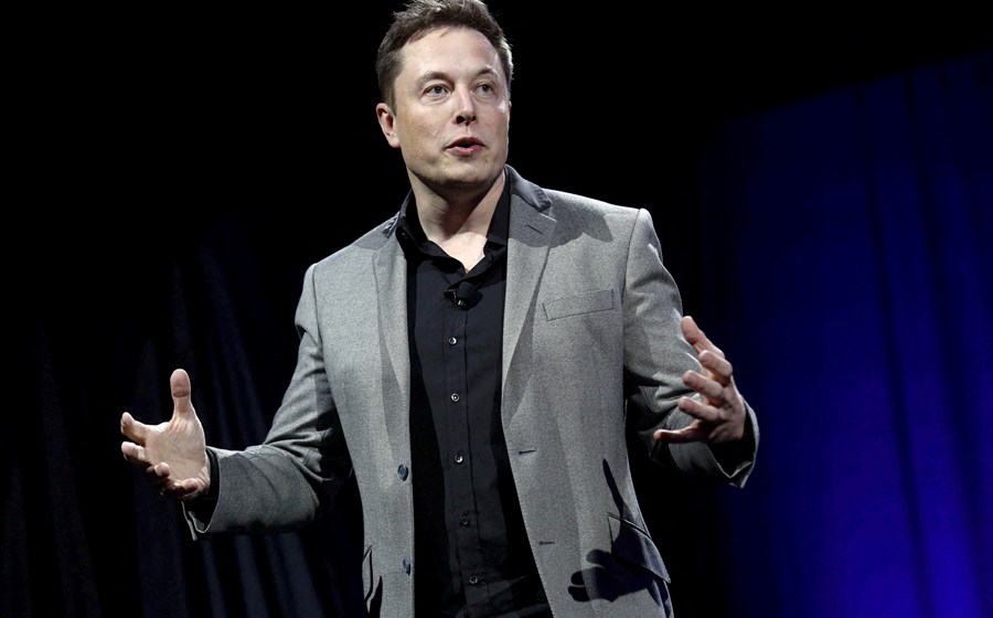 Elon Musk quer retirar a empresa de bolsa, tornando-se o único dono da companhia e arredando-a do escrutínio dos investidores.