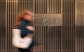 Moody's avisa que riscos económicos vão abrandar redução da dívida e do défice