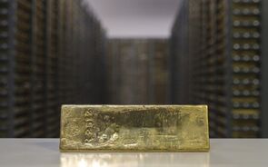 Ouro na linha de água após atas da Fed