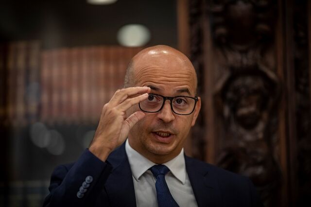 Preços já baixariam sem mexer no IVA, defende João Leão