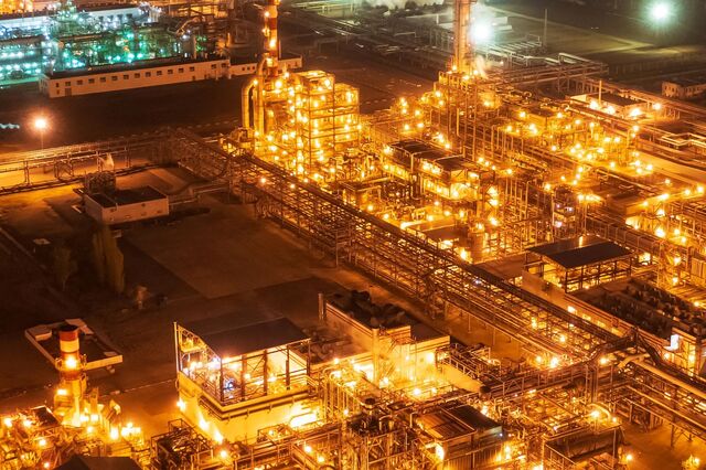Bloqueio à Rússia acelera escalada dos preços do petróleo
