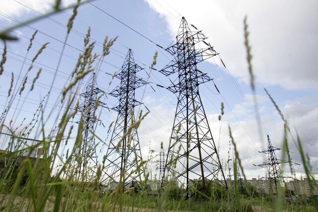Produção de eletricidade a partir de gás natural e saldo importador batem recordes