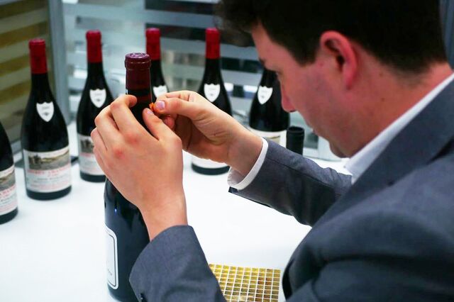 Mais de 4 biliões de dólares são gastos em vinhos falsificados em todo o mundo