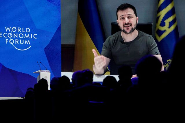 Petróleo regressa aos ganhos. Rússia controla um quinto da Ucrânia, diz Zelensky