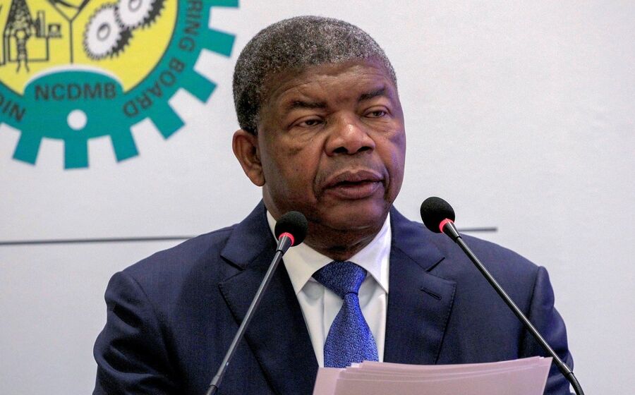 João Lourenço, Angola