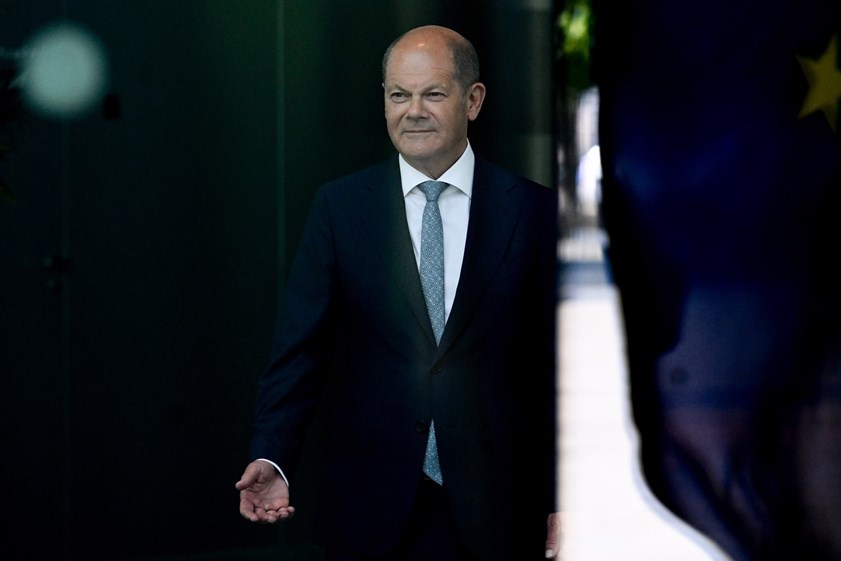 O chanceler alemão, Olaf Scholz, procura soluções para reduzir a dependência energética face à Rússia.