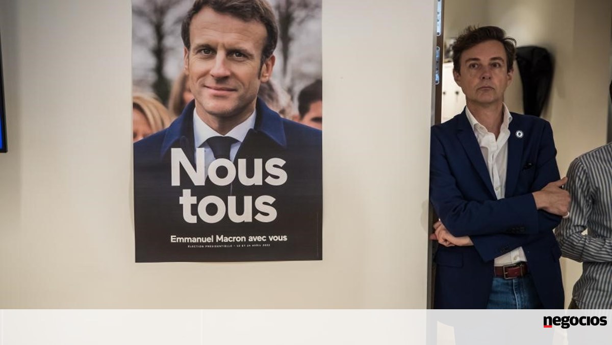 Le parti d’Emmanuel Macron perd la majorité absolue au parlement français
