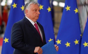 Bruxelas descongela 10,2 mil milhões de euros de fundos para a Hungria 