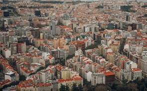 Autarca de Braga acusa Governo de encaixar verbas municipais de habitação