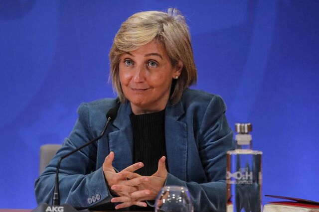 Imagem de Marta Temido resiste ao caos nas urgências