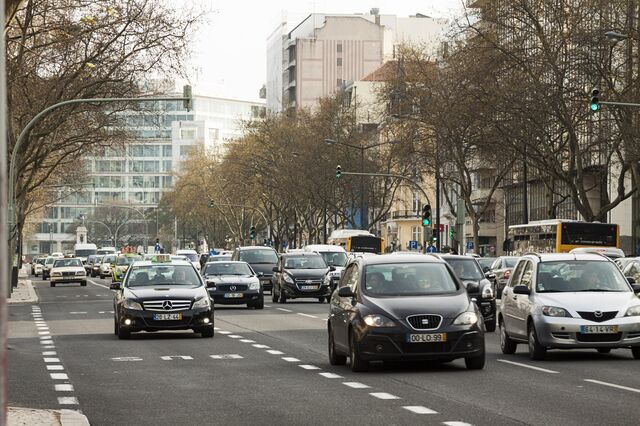 UE decide acabar com veículos com motor de combustão até 2035