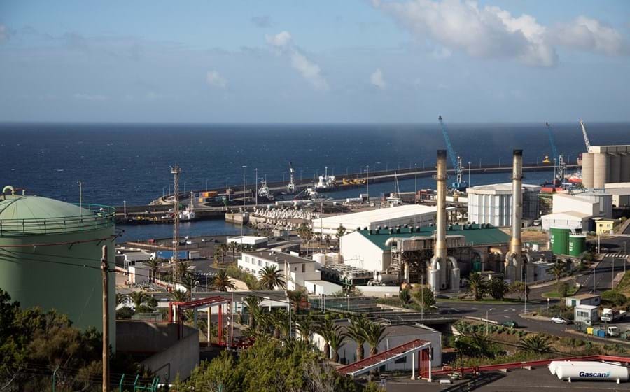 Empresas que entrem na Zona Franca da Madeira até ao final de 2023 podem beneficiar de um IRC reduzido de 5%. Governo regional quer baixar taxa para 4,5% no próximo regime.