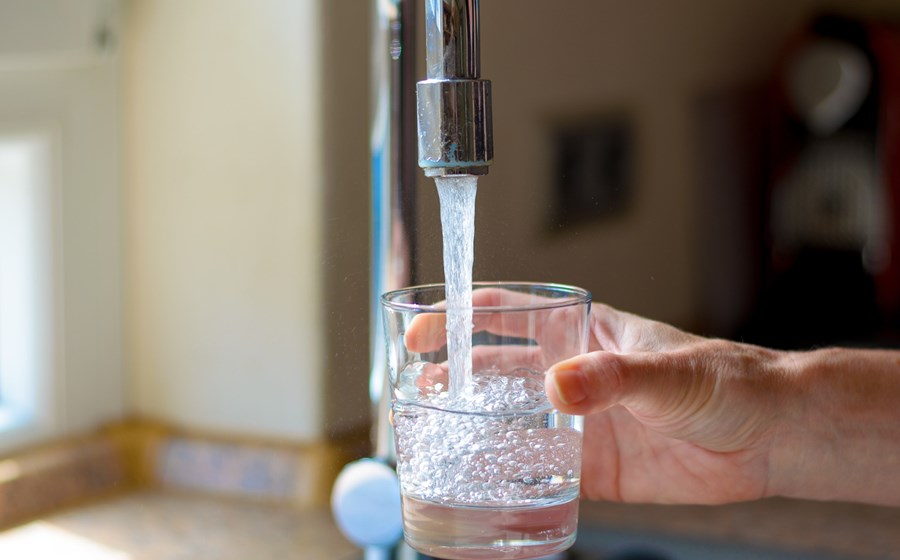 Portugal é um dos países com melhor qualidade de água para consumo      humano, com 98,9% de garantia de qualidade da água na torneira.