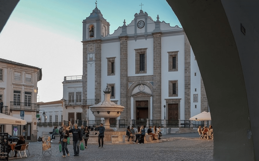 No caso que chegou ao Supremo, estava em causa um terreno no centro histórico de Évora.