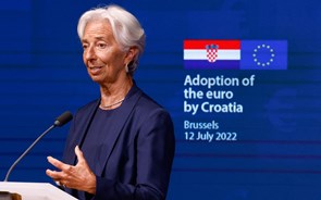 Lagarde recorre a receita de Draghi para impedir crise