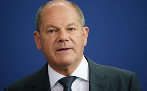Chanceler alemão Olaf Scholz rejeita envolvimento em escândalo bancário