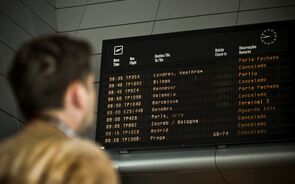 voos, atrasos, cancelados, aviões, aeroporto, Lisboa 