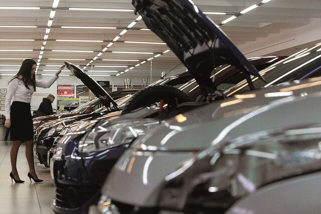 Bruxelas e Pequim estudam trocar tarifas europeias por preço mínimo em elétricos chineses