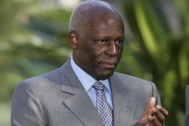 Corpo de José Eduardo dos Santos chega hoje a Luanda