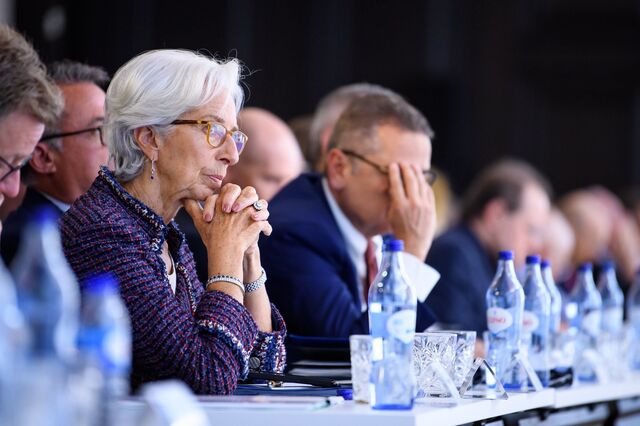 Lagarde protege com 17,3 mil milhões as dívidas de Itália, Portugal, Espanha e Grécia