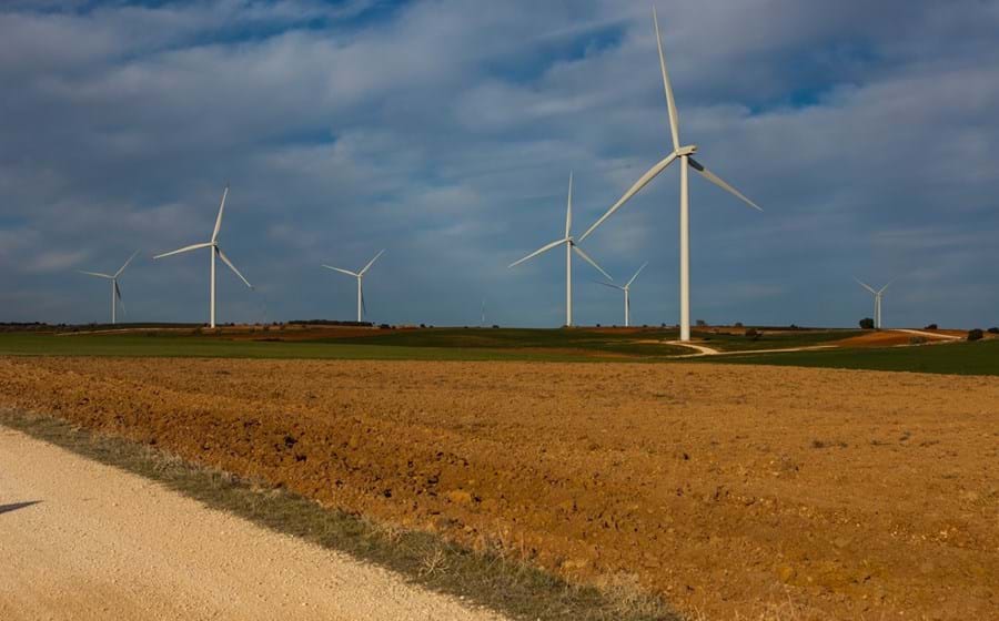 A Repsol comprou, em 2021, 49% do parque eólico Delta, situado em Saragoça, a um investidor privado.
