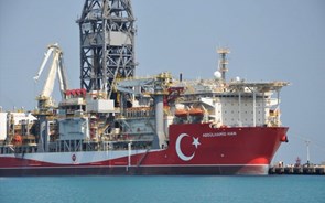 Turquia reinicia prospeção de hidrocarbonetos no Mediterrâneo oriental e tensão com Atenas sobe