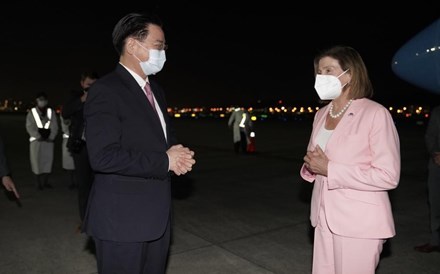 Nancy Pelosi chega a Taiwan e tensões entre China e EUA aumentam