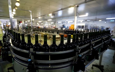 Produtores de vinho admitem voltar a subir preços este ano