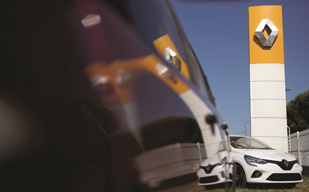 Renault abre mão de concessionários em Portugal