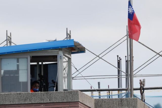 China dispara mísseis perto de Taiwan