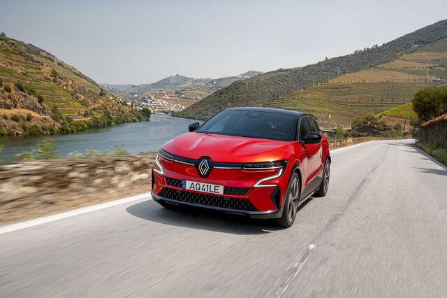 Fotogaleria: Renault Mégane E-Tech Elétrico. Passagem de testemunho