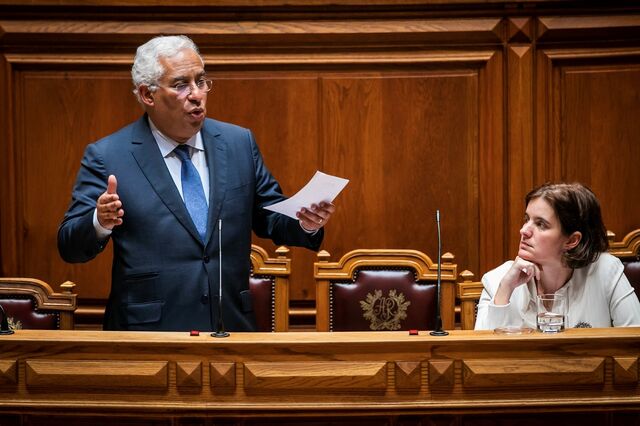 Governo tem dois mil milhões de euros para pacote de apoios às famílias