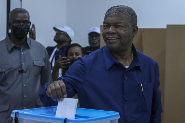 CNE anuncia primeiros resultados, MPLA na frente com 60,65% 