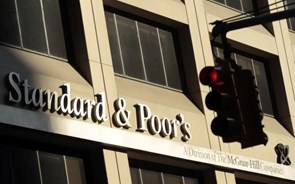 S&P corta 'rating' de bancos norte-americanos devido a riscos de liquidez