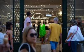 Confiança dos consumidores recupera do valor mais baixo desde a pandemia